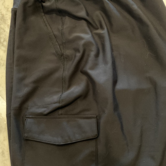 Old Navy Women's Black Powersoft Cargo Joggers - Picture 3 of 5